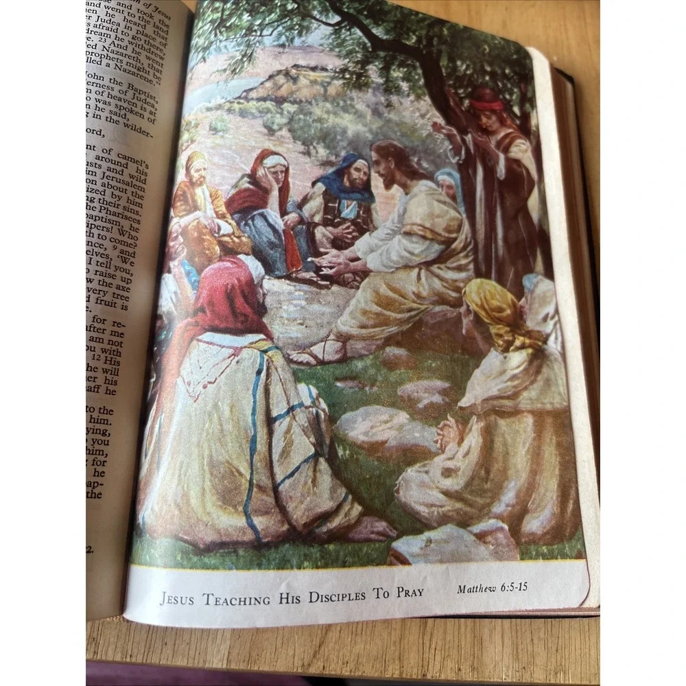 Vintage 1953 Leather Holy Bible Revised Standard Version Nelson Leather Bond‎